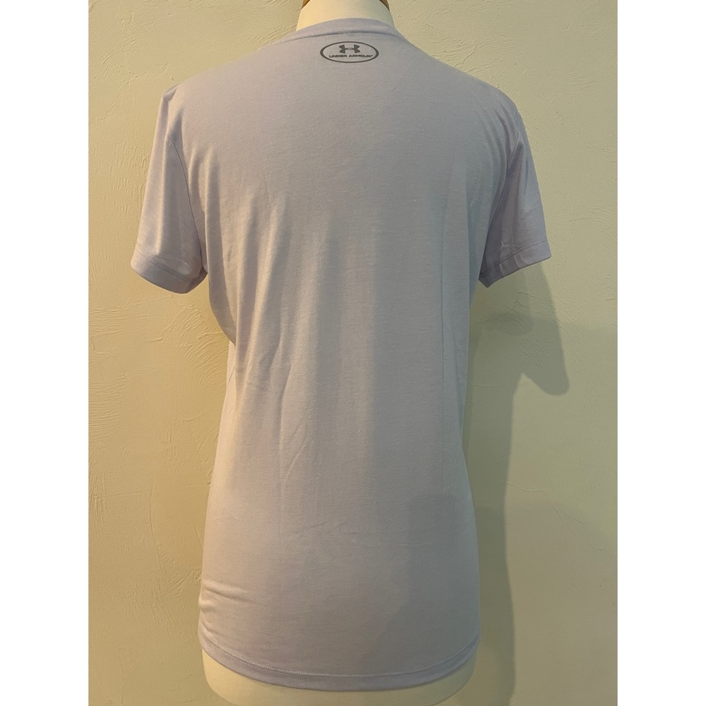 Like new. Under Armor Heat Gear top. Size large. - Picture 2 of 7